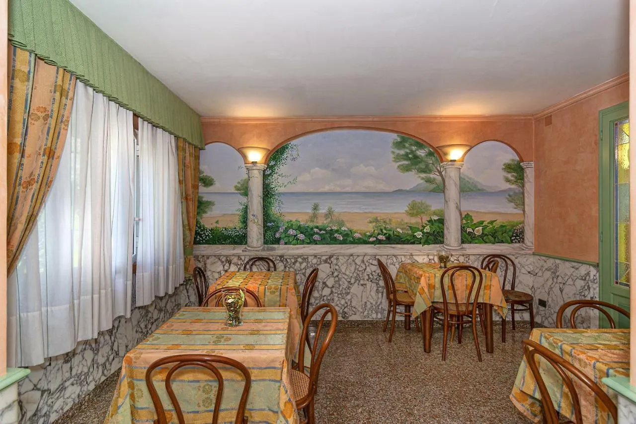 Hotel Mariani Lido di Camaiore Italia